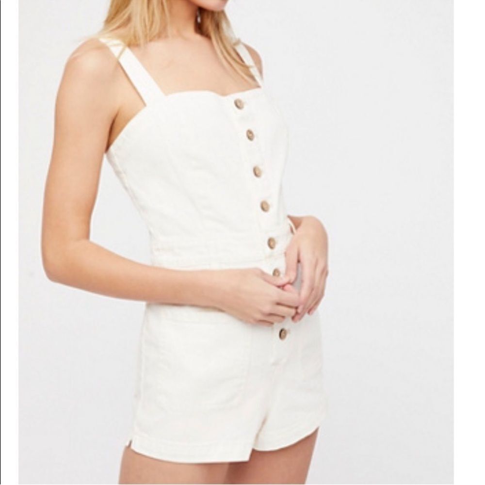 Free People Lola Off White Denim Jean Shorts Romper Women’s Size 4 Shortall
